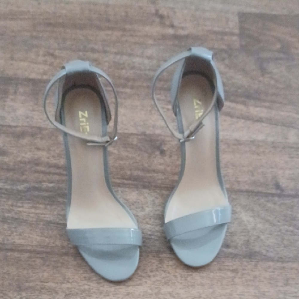 Zriey Gray Women's Sandals Size 38